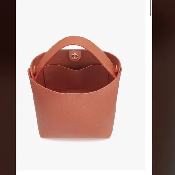 NWOT Cuyana Linea Bag in Terracotta Pebbled Leather - Picture 16 of 17